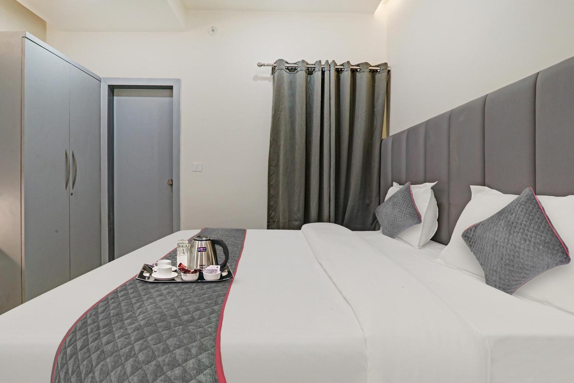 Super Townhouse Hotel Impact Chinhat Zewnętrze zdjęcie