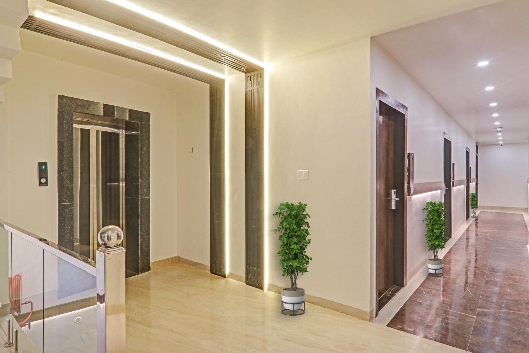 Super Townhouse Hotel Impact Chinhat Zewnętrze zdjęcie